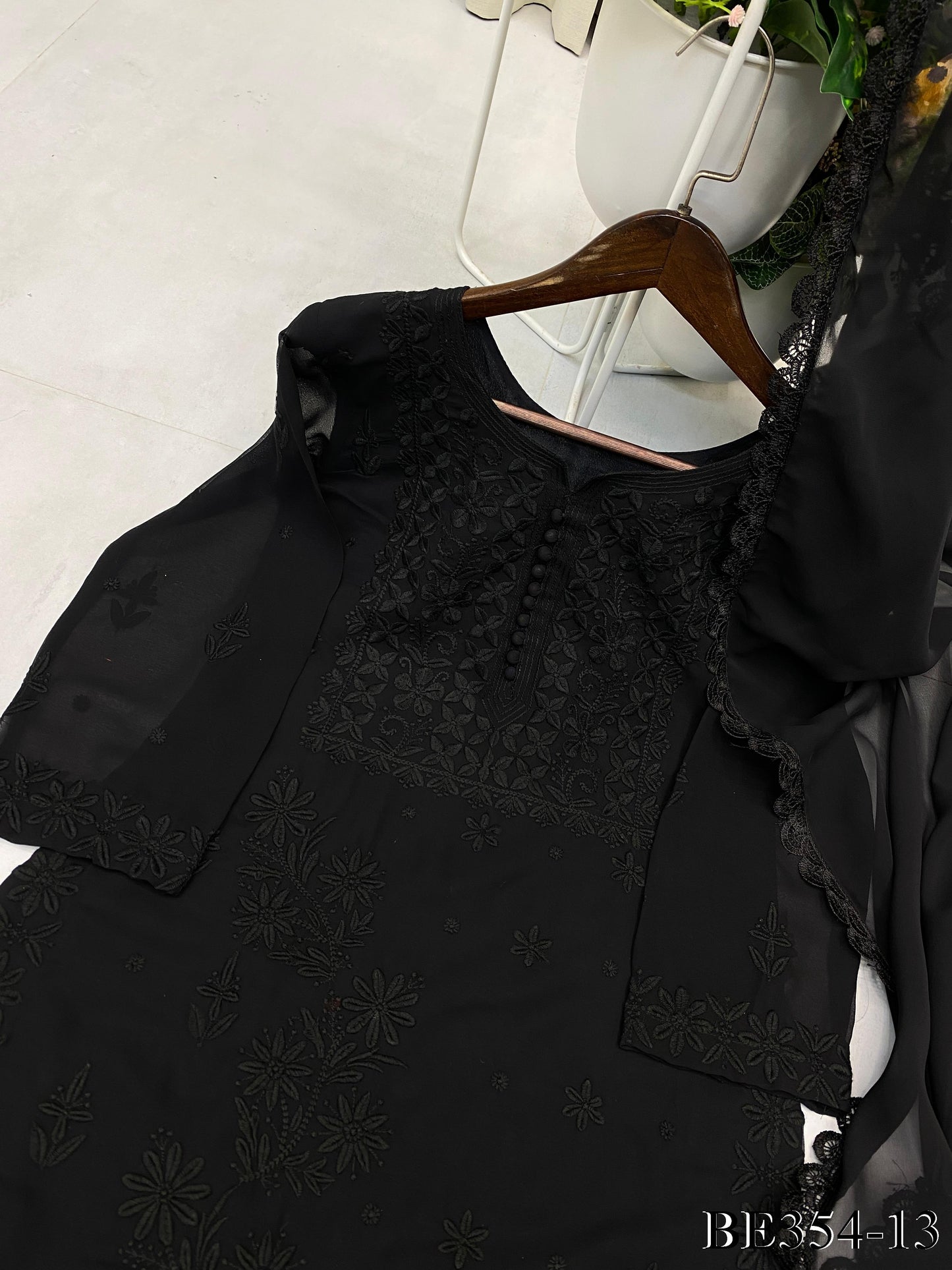 New Look Georgette Embroidery Work Pum Pum Work Top Pent