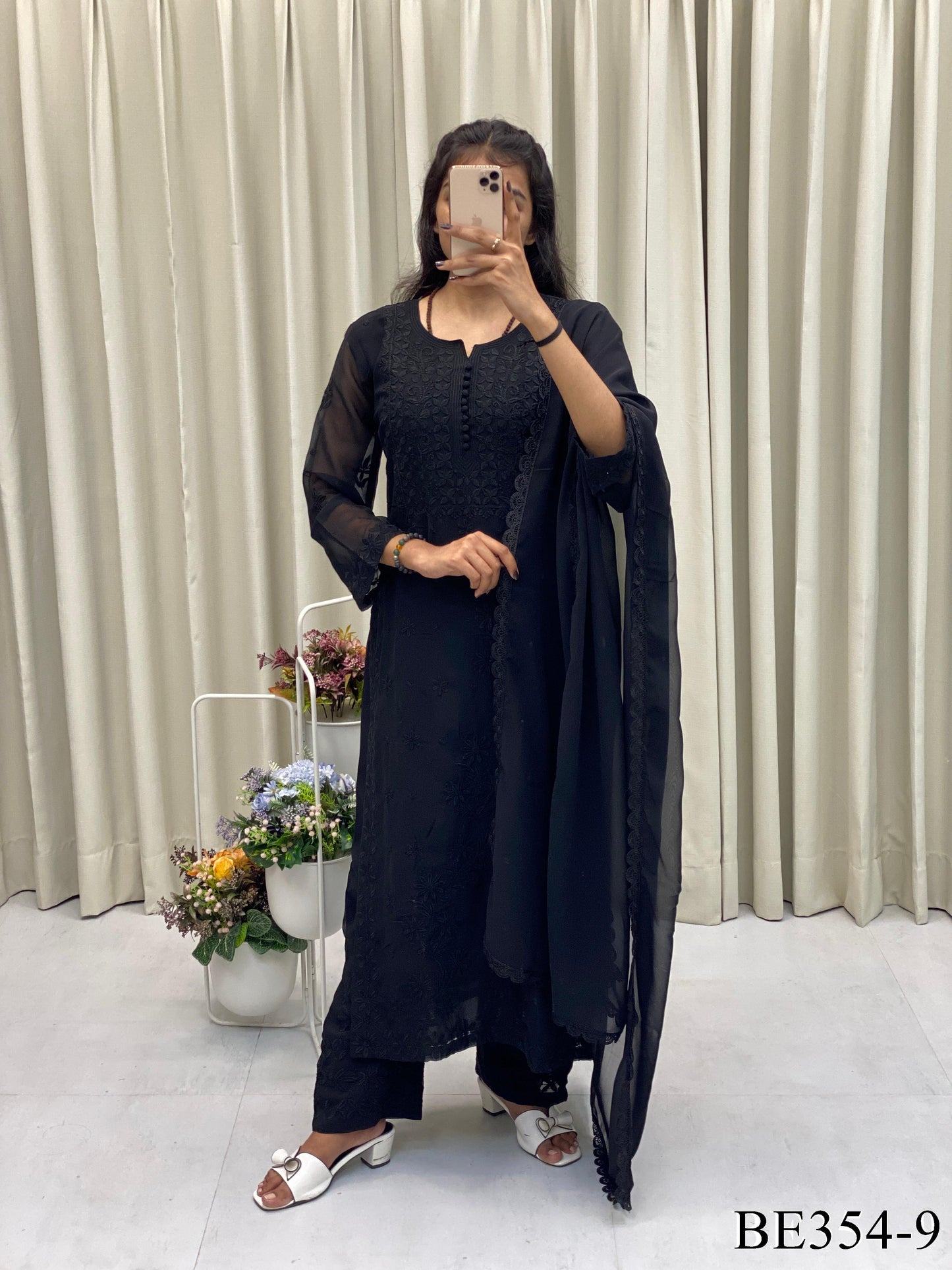 New Look Georgette Embroidery Work Pum Pum Work Top Pent