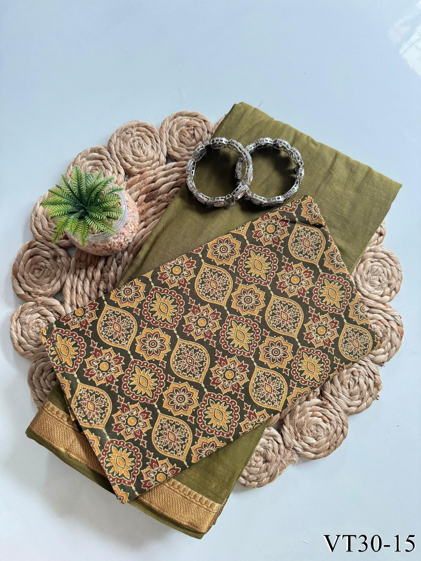 Graceful Resham Mul Cotton Saree