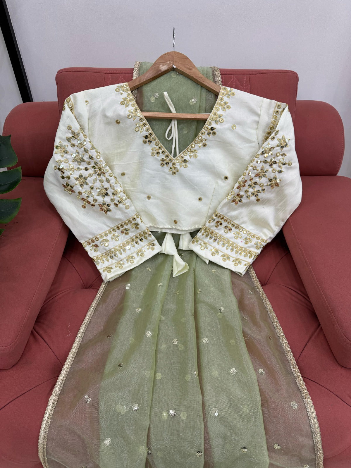 Twill Net Sequence With Fancy Lace Work Saree With Benglori Blouse