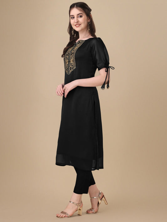 Art Sillk With Embroidery Work And Half Sleev Top Pent