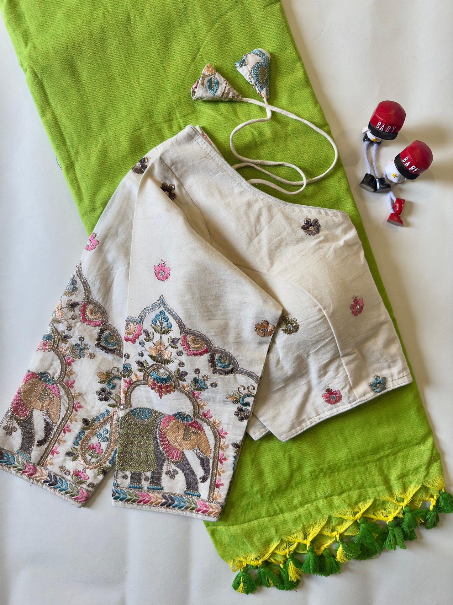 Khadi Cotton Tasselse Border Saree
