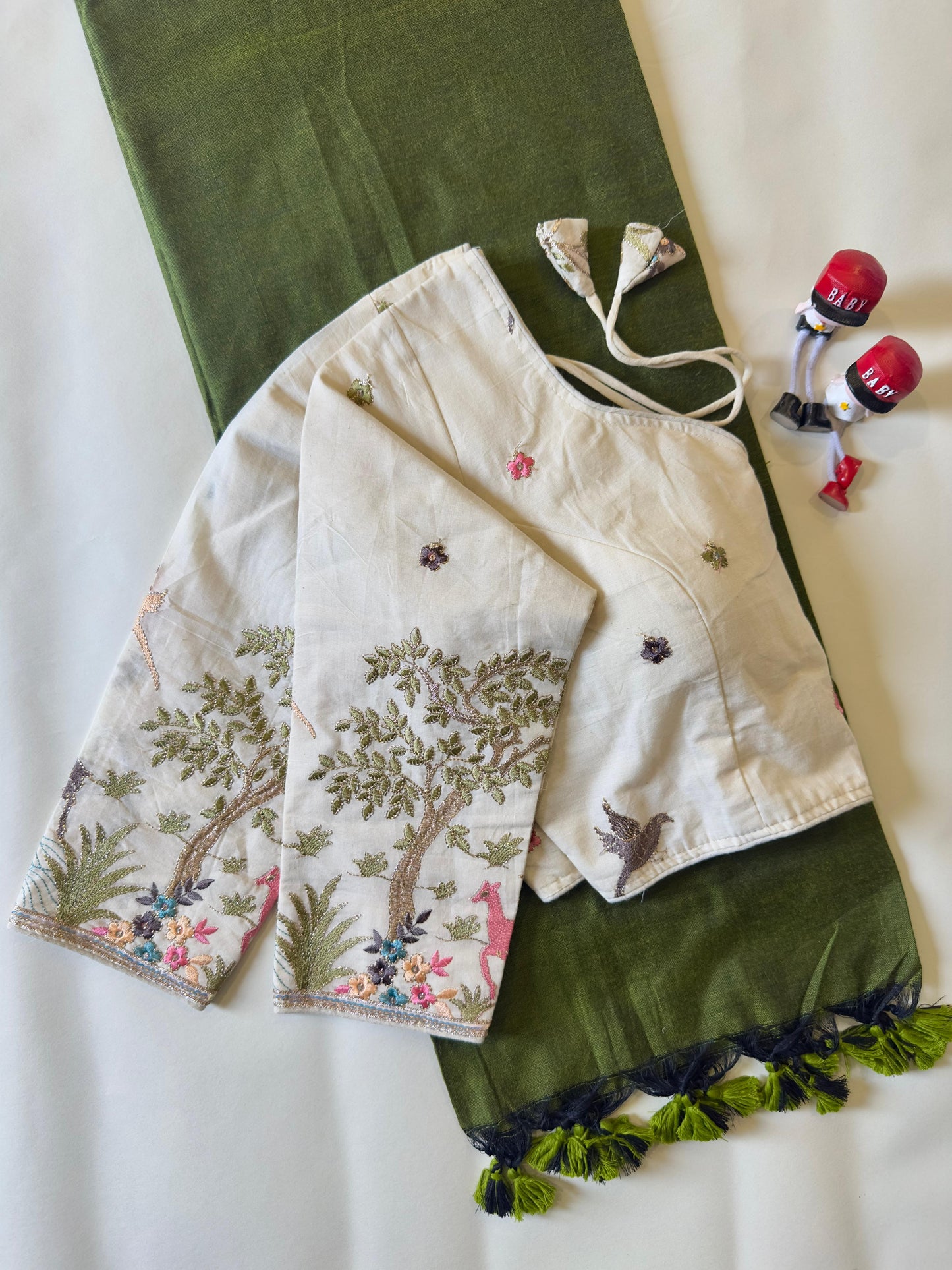Khadi Cotton Tasselse Border Saree