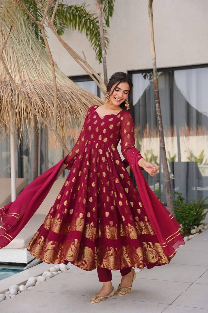 BEST ANARKALI GOWN WITH JAQUARD WEAVING IN MAROON COLOR