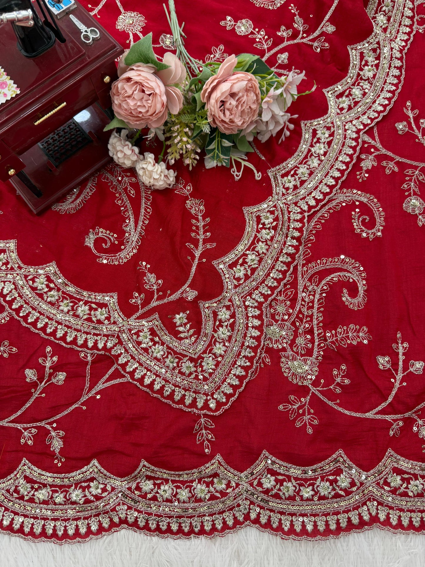 Red Color Vichitra Silk With Sequience Thred Work Saree