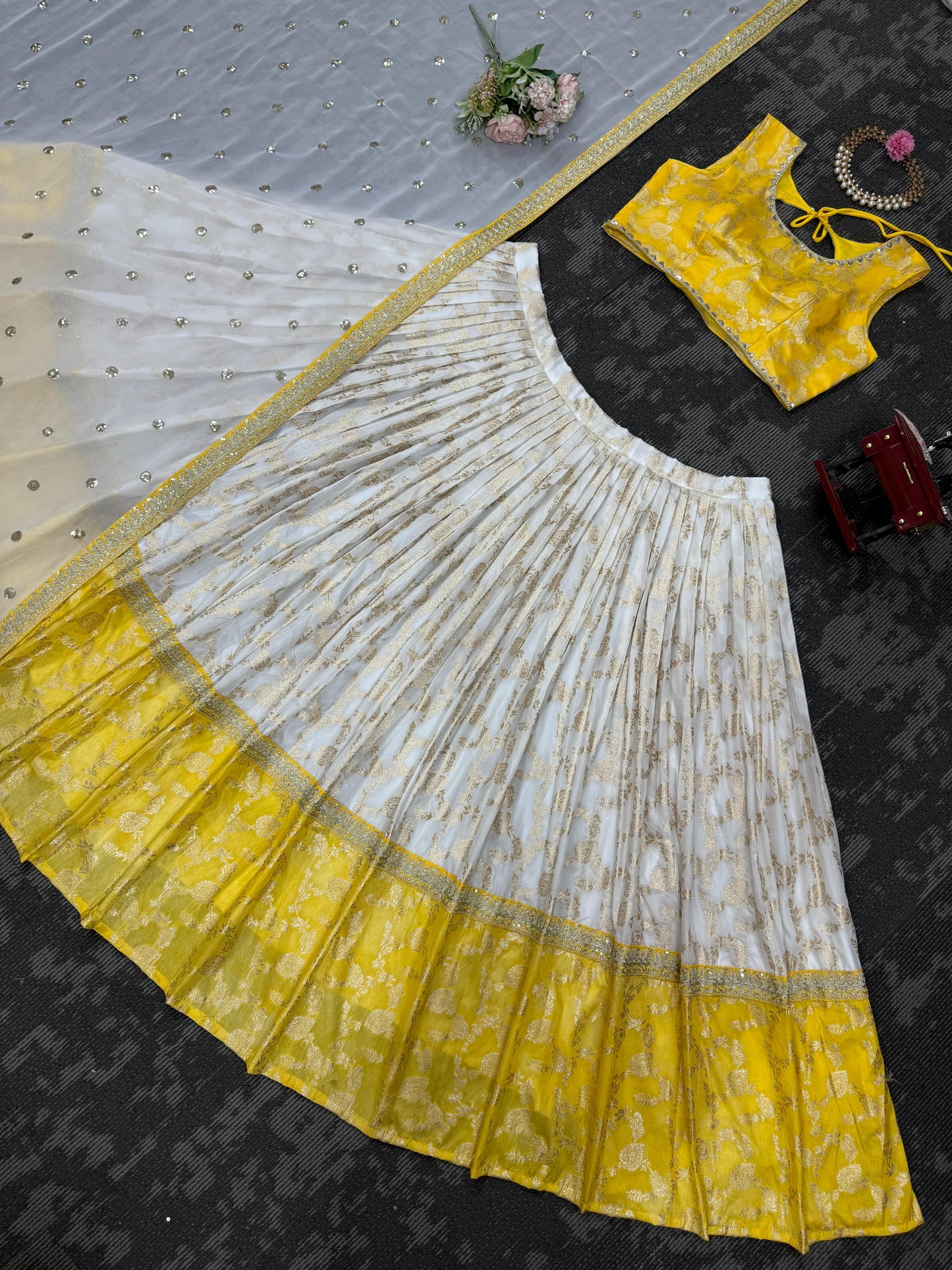 DRESS BAZZAR DESIGNER JACQUARD WEDDING WEAR TRENDY LEHENGA CHOLI