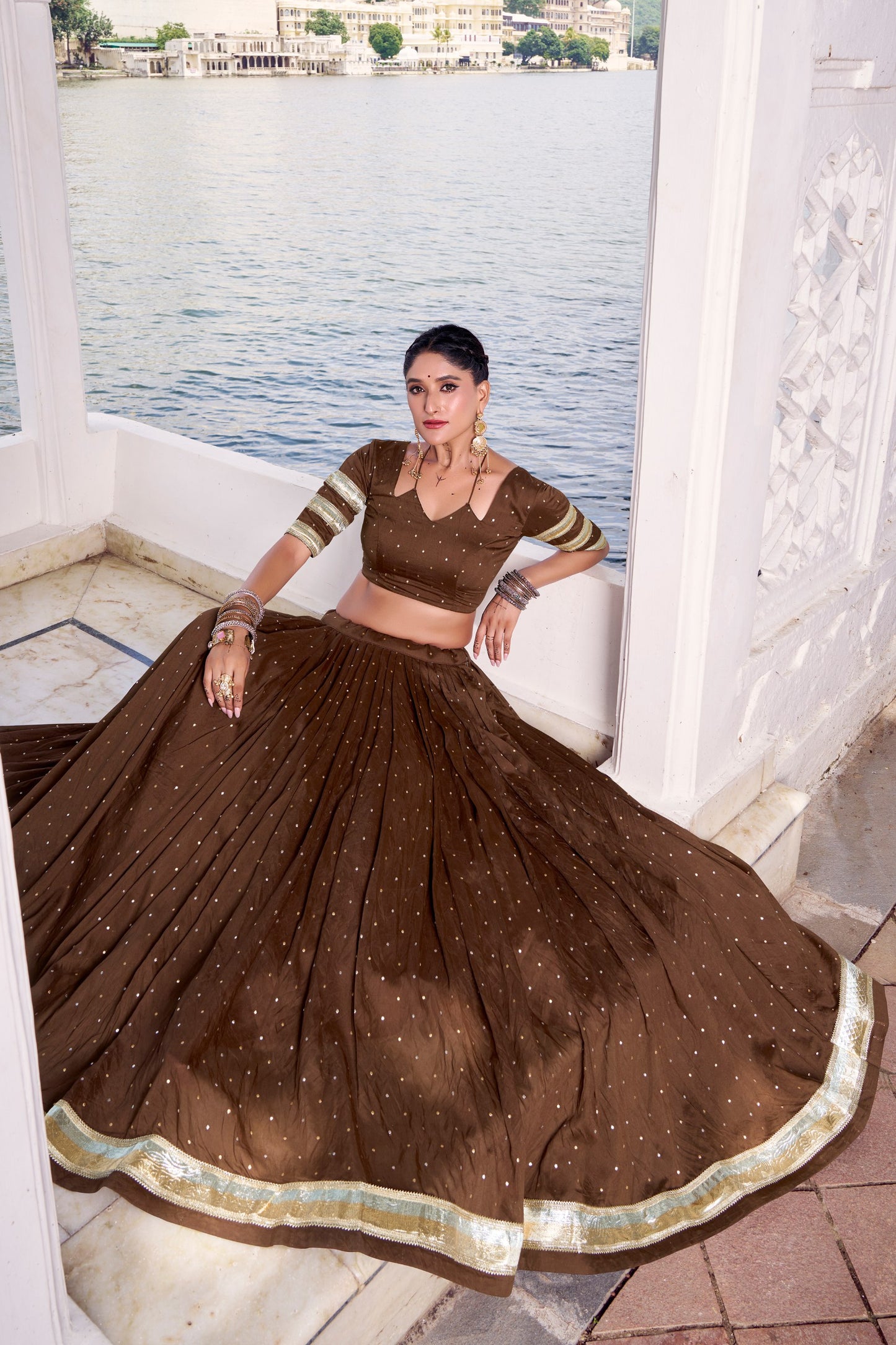 ELEGANT TRADITIONAL ETHNIC WEAR FOR WOMEN CHANDERI ZARI WEAVING LEHENGA CHOLI