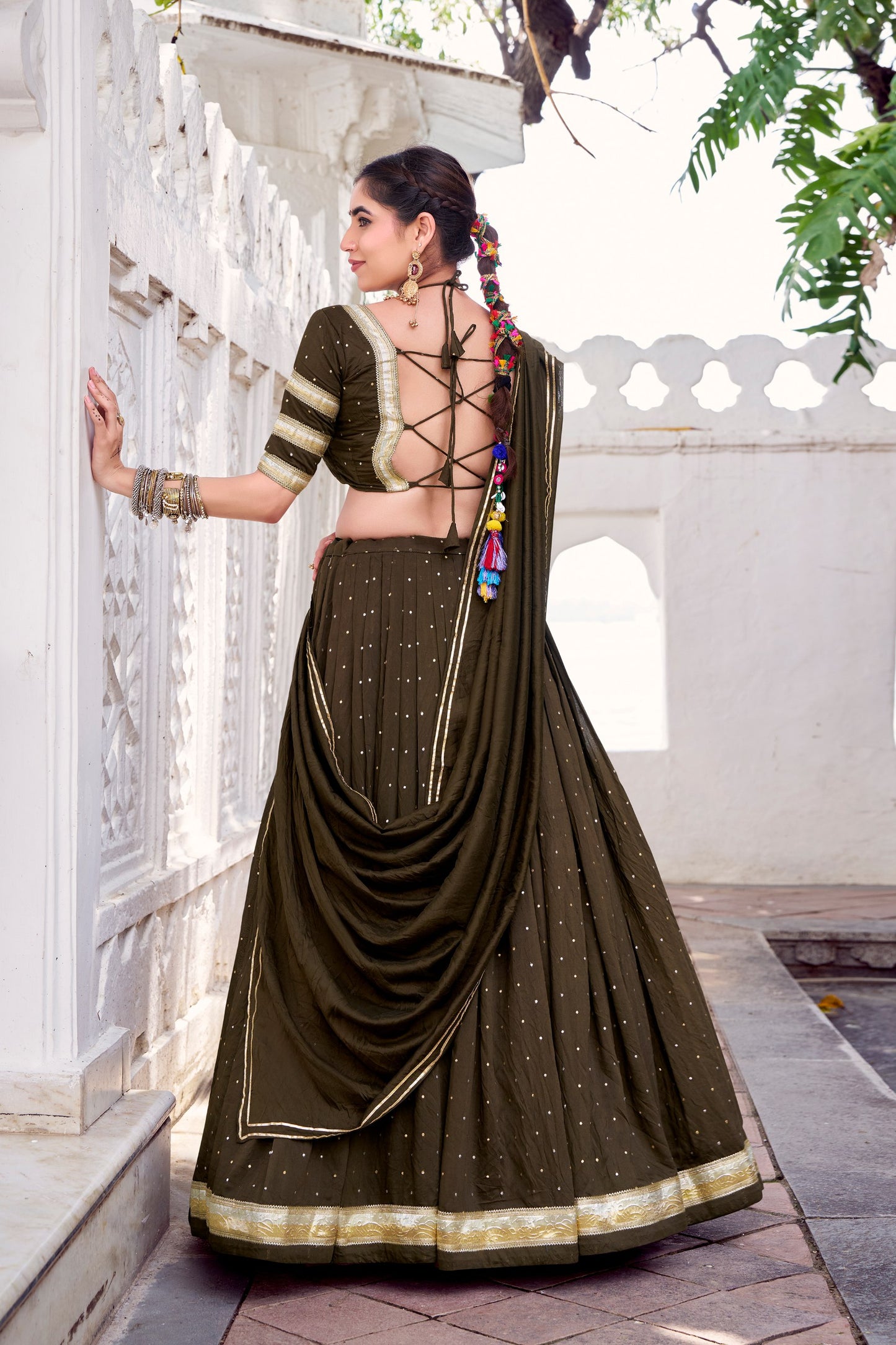 ELEGANT TRADITIONAL ETHNIC WEAR FOR WOMEN CHANDERI ZARI WEAVING LEHENGA CHOLI