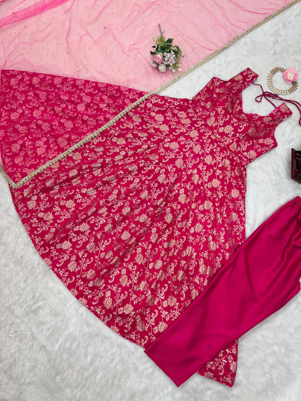 Jequard silk Weaveing With Micro And Cotton Micro Work Top Pent