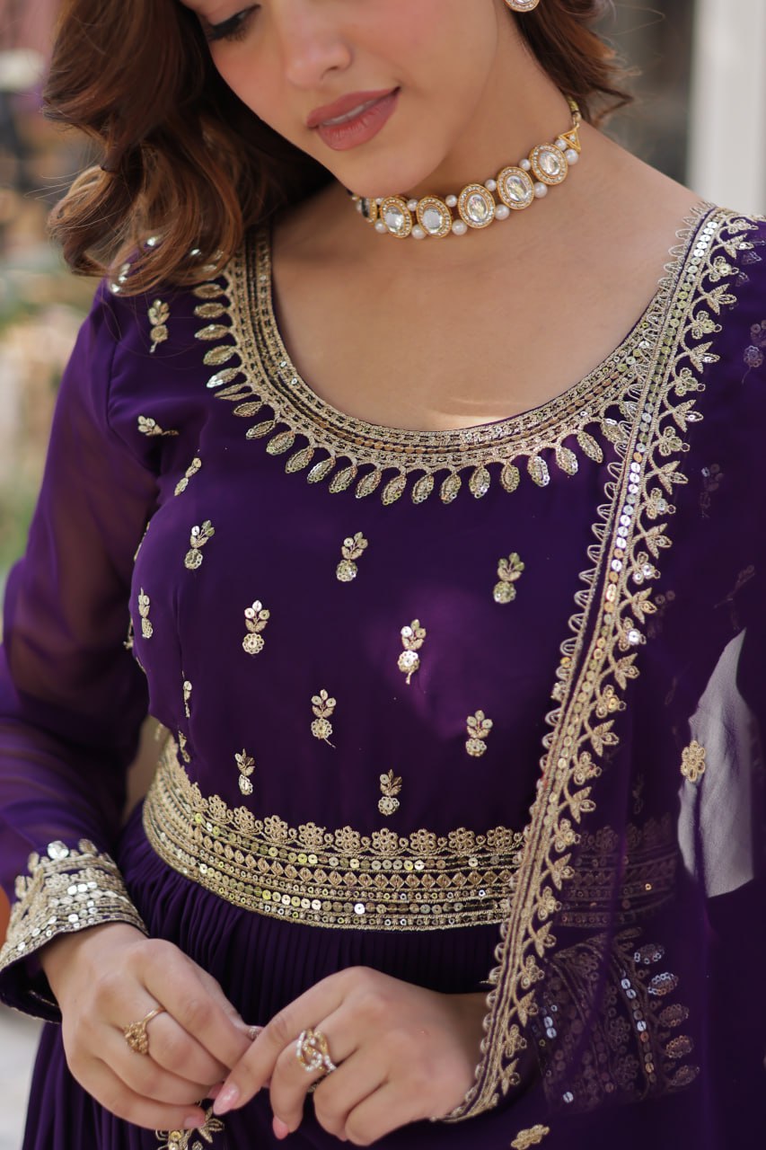 New Design Faux Blooming Embroidery Zari Work Gown