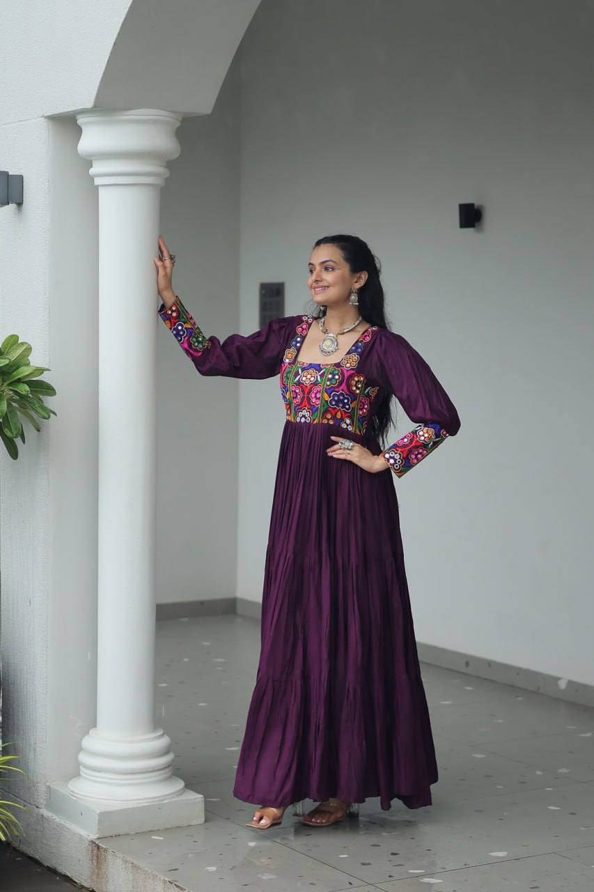 2025 NAVARATRI GOWN KUTCHI GAMTHI WORK WITH 12 METER FLAIR GOWN
