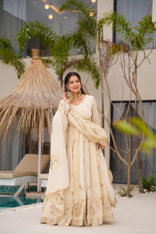 Chinon Silk With Coding Sequence Work Gown