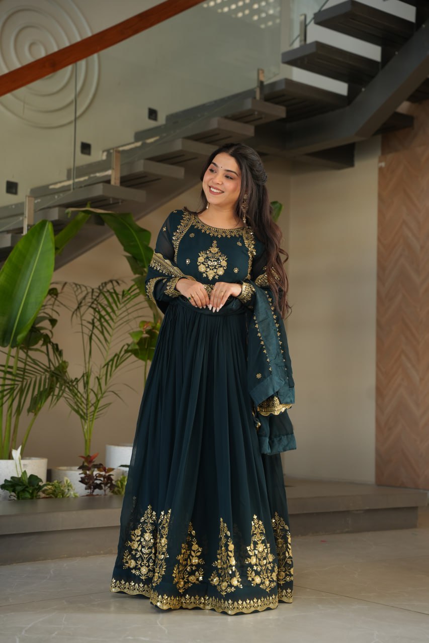 TRENDING WOMNE'S SPECIAL VIRAL DESIGNER SUMMER WEDDING GOWN