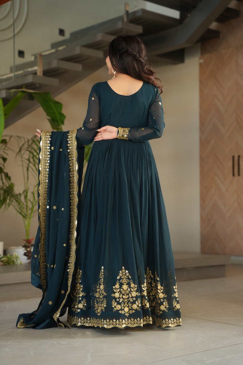 TRENDING WOMNE'S SPECIAL VIRAL DESIGNER SUMMER WEDDING GOWN
