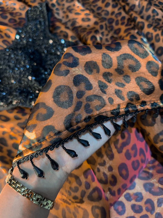 Two Tone Fandy Satin Leopard Print Saree Set