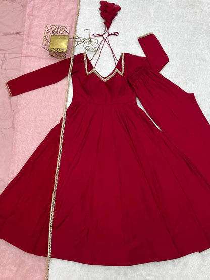 Red Color Romasilk With Fancy Lace Pettern Work Anarkali