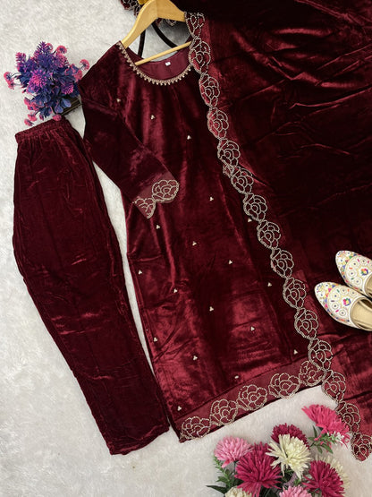 Beautifull Heavy Viscose Velvet With Rhinestones Work Top Pent