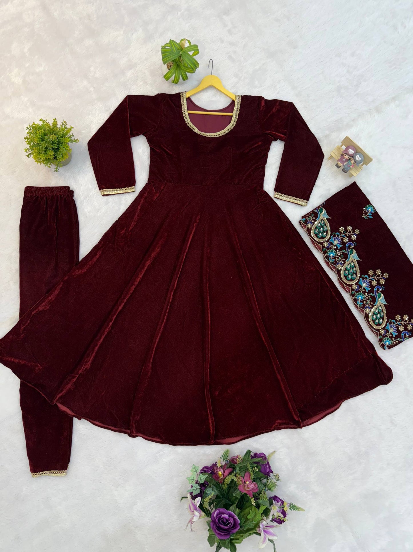 Luxurious 9000 Velvet Kurti Pant Set with Embroidered Dupatta