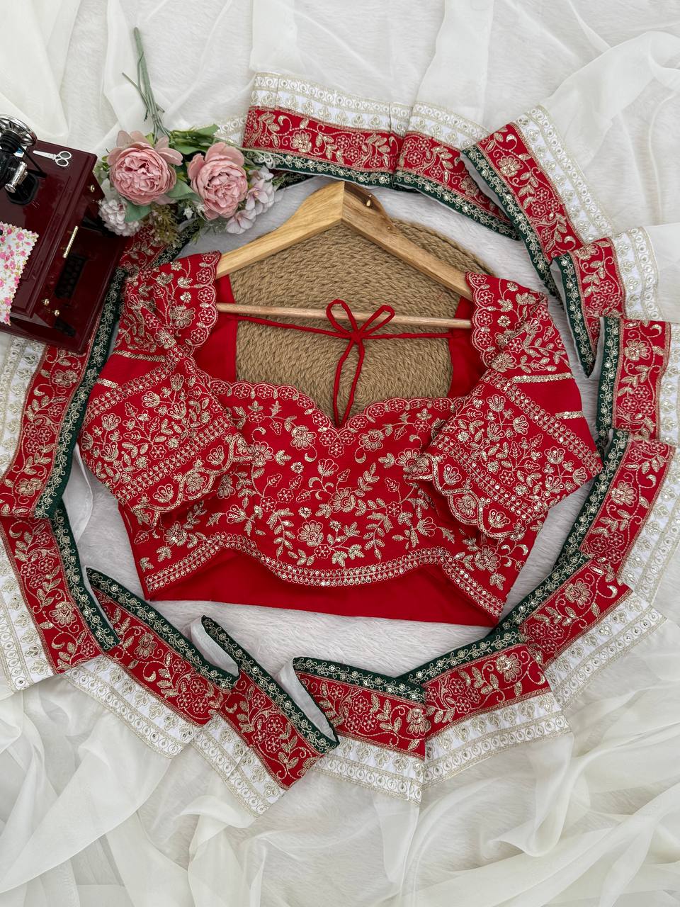 Beautifull Whte Color Tibby Silk With Thred Work Saree