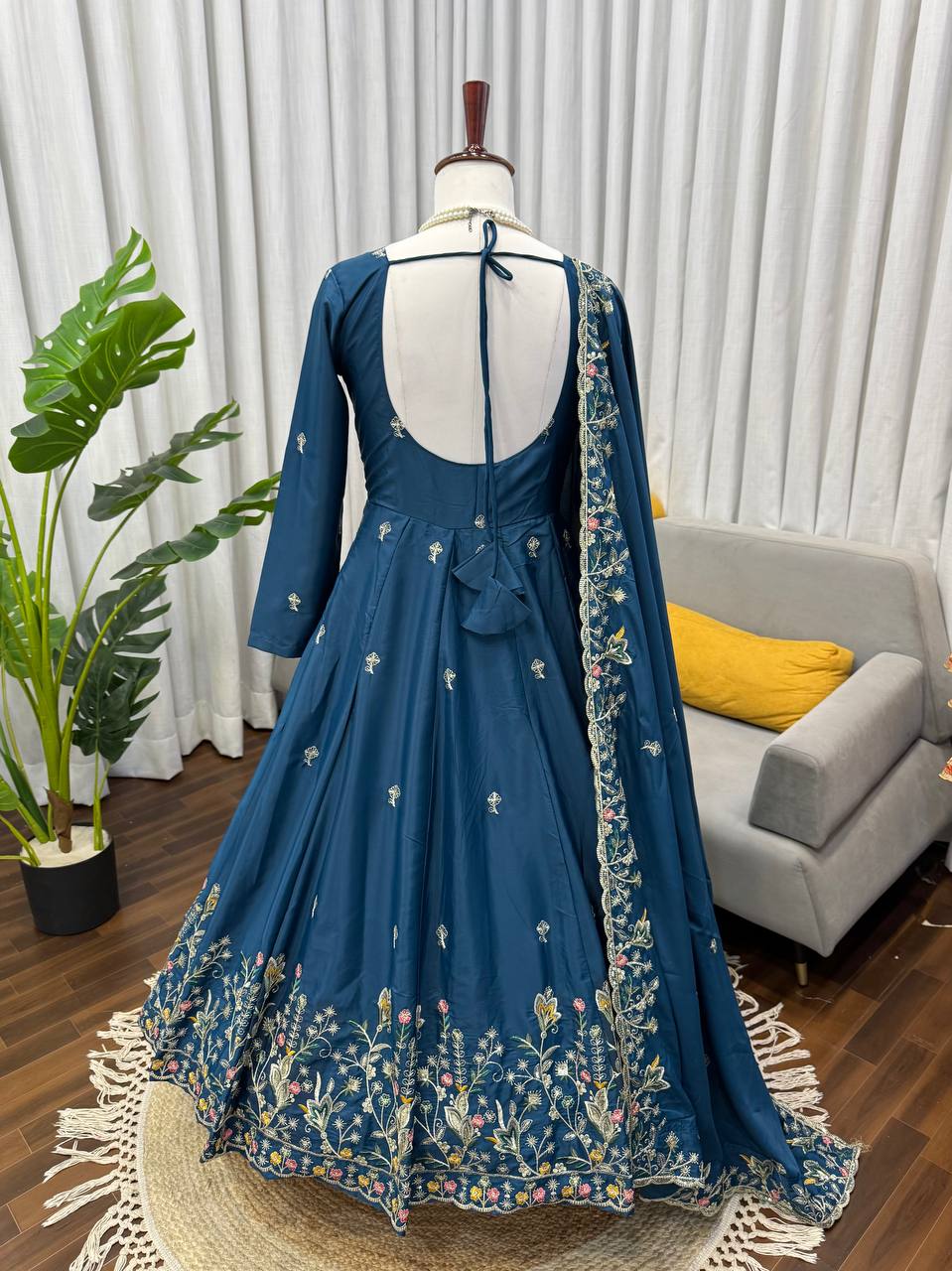 Natural Beautifull Crep Silk With Thread And Sequience Work Anarkali