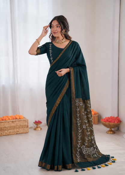 Pure Loom Cotton Cut Dana Saree Set