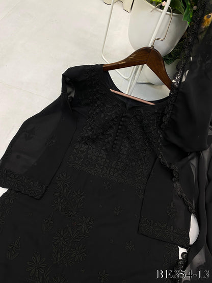 New Look Georgette Embroidery Work Pum Pum Work Top Pent