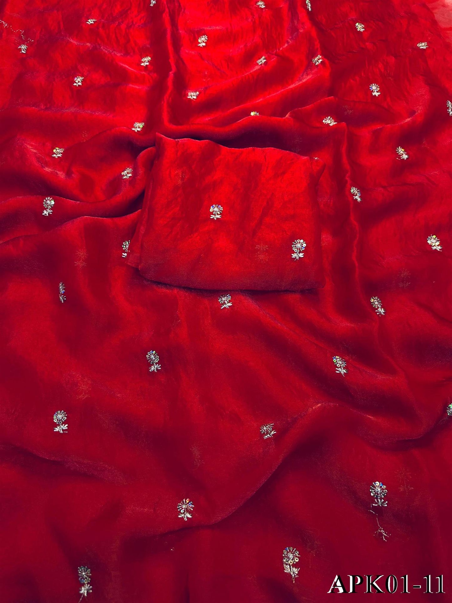 Fendy Sattin Dual Shaded With Zari Work Saree