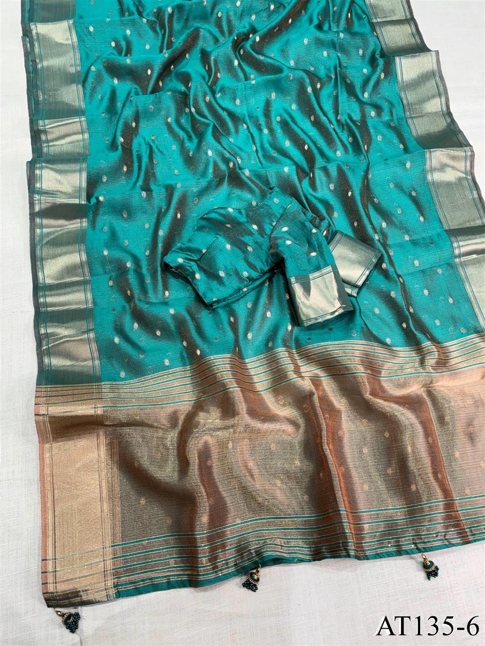 Beautiful Banarasi Organza Silk With Traditional Zari Weaving Butti Work Saree