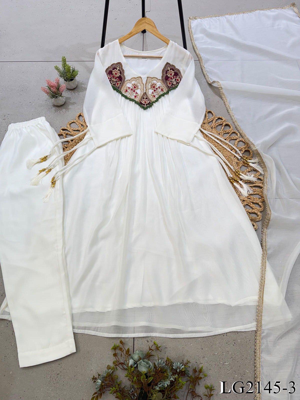 Most Viral Mul Chanderi With Sequience Work Top Pent