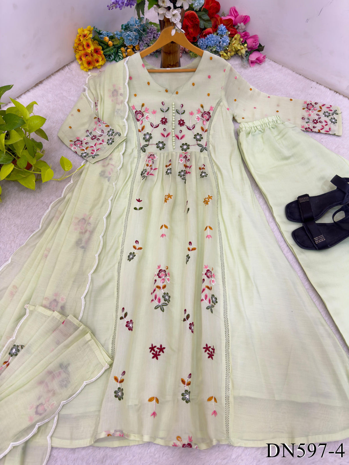 Beautifull Mul Chanderi With Embroidery Work Top Pent