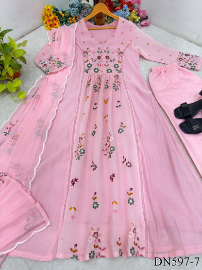 Beautifull Mul Chanderi With Embroidery Work Top Pent