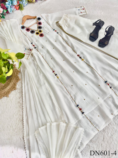 Lightweight Mul Chanderi Top Pant Set with Multi-Thread Handwork & Dupatta