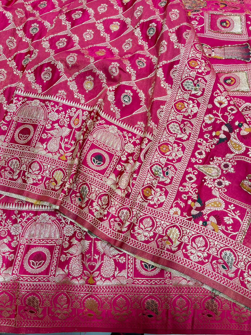 Beautifull Soft HO Silk With Weaving Jacquard  Work Saree