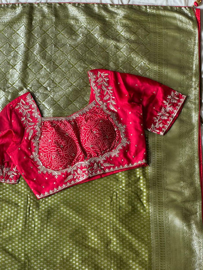 Designer Pure Banarasi Saree With Weaving Motifs & Contrast piping saree