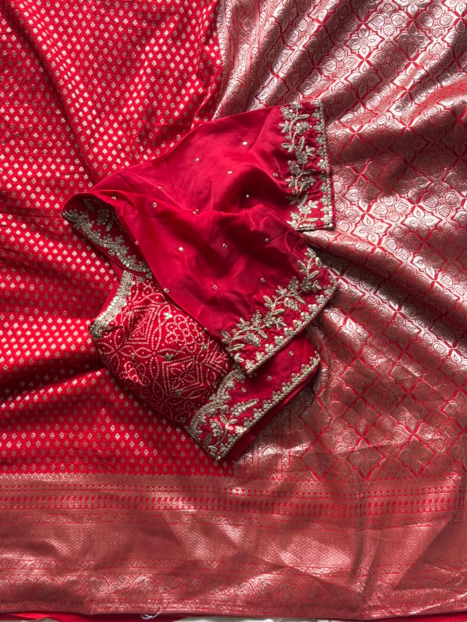 Designer Pure Banarasi Saree With Weaving Motifs & Contrast piping saree