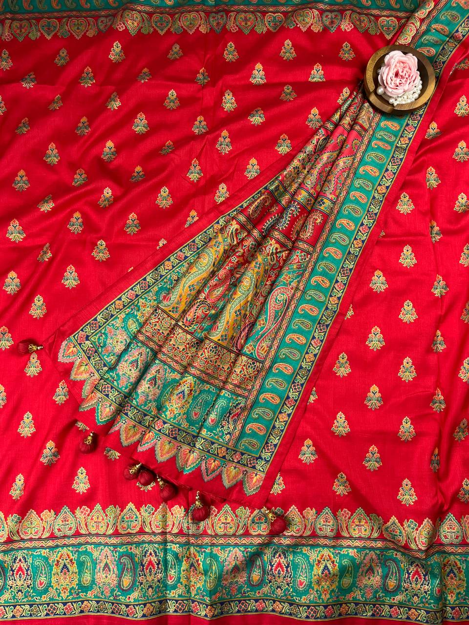 Beautifull Banarasi Silk With Zari Weaving Work Saree