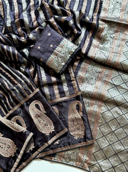 Rich Jacquard Zari Mango Weaving Work Saree