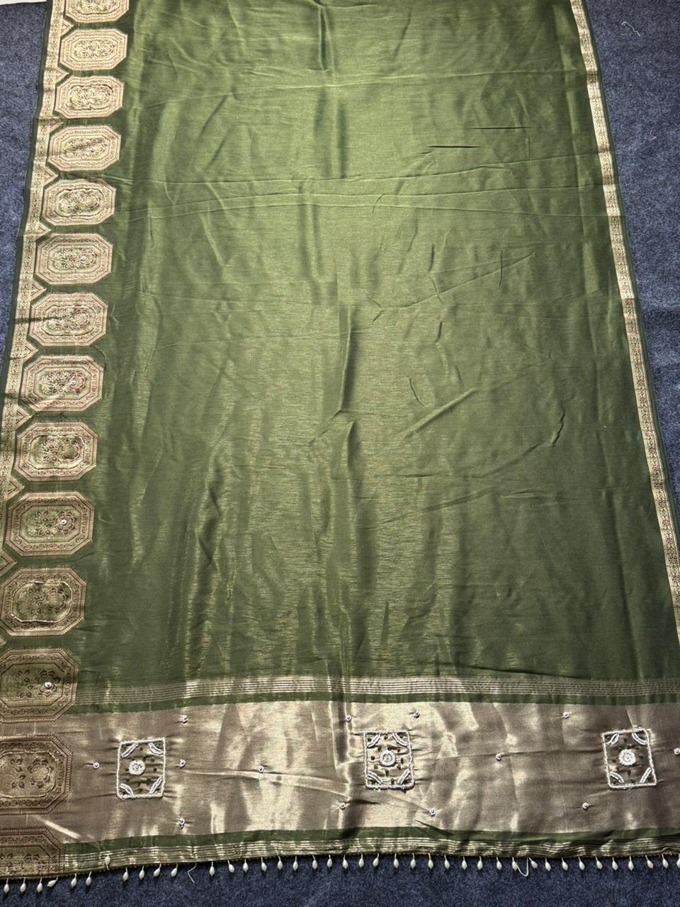Beautifull Simmer Tissue Fabric Saree