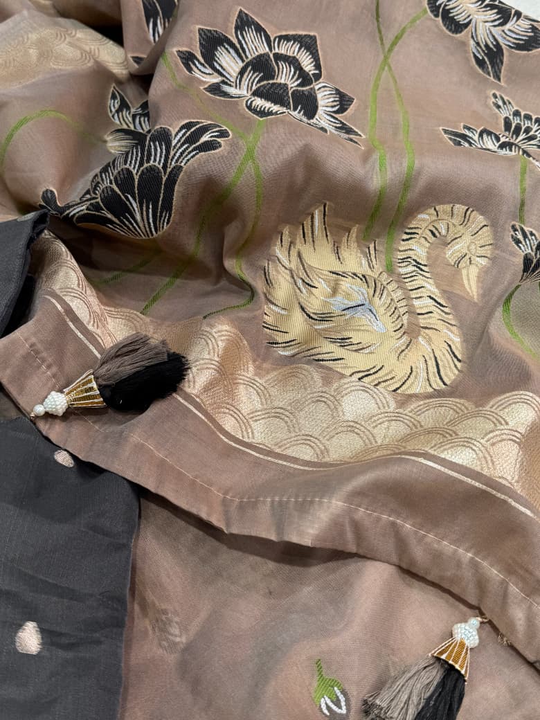 Beautifull Pure Modal Cotton With Weaving Rich Pallu Saree