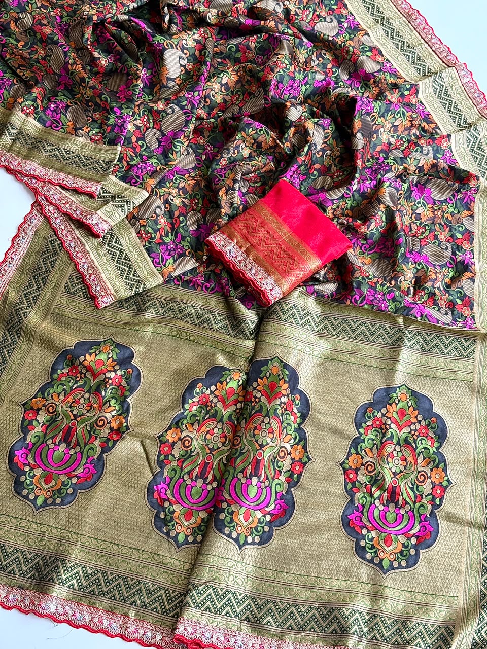 Beautifull Row Silk With Hand Daying Embroidery Work Saree