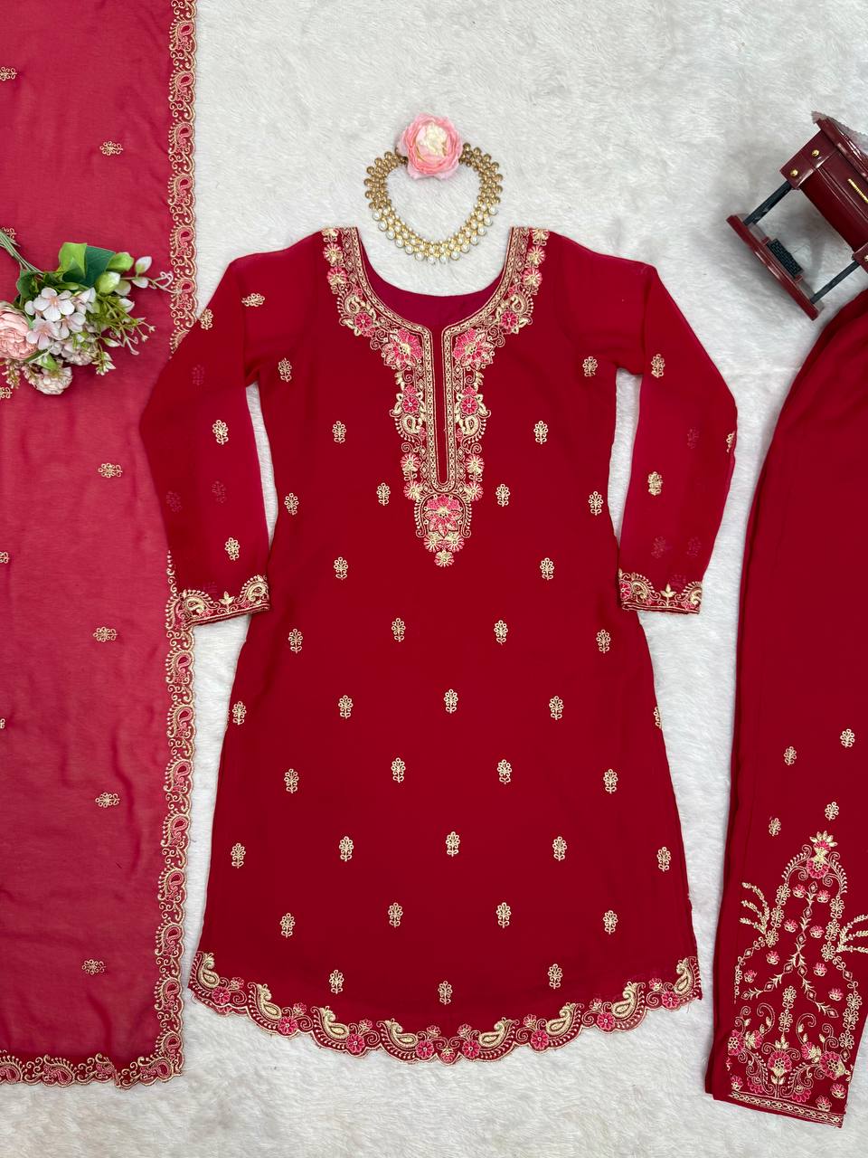 Faux Georgette Thred work Front and Back Both size work Kurti