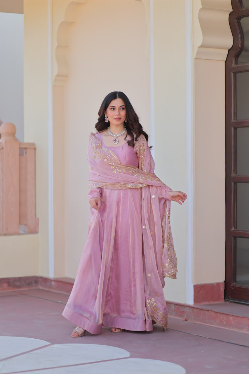 TRENDING VIRAL FANDY CHIFFON SILK GOWN