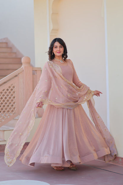 TRENDING VIRAL FANDY CHIFFON SILK GOWN