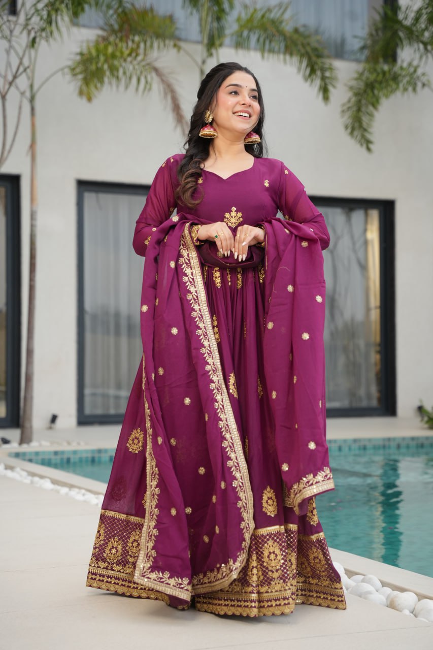 Star Georgette Full Sleeves Zari Embroidery Work Gown
