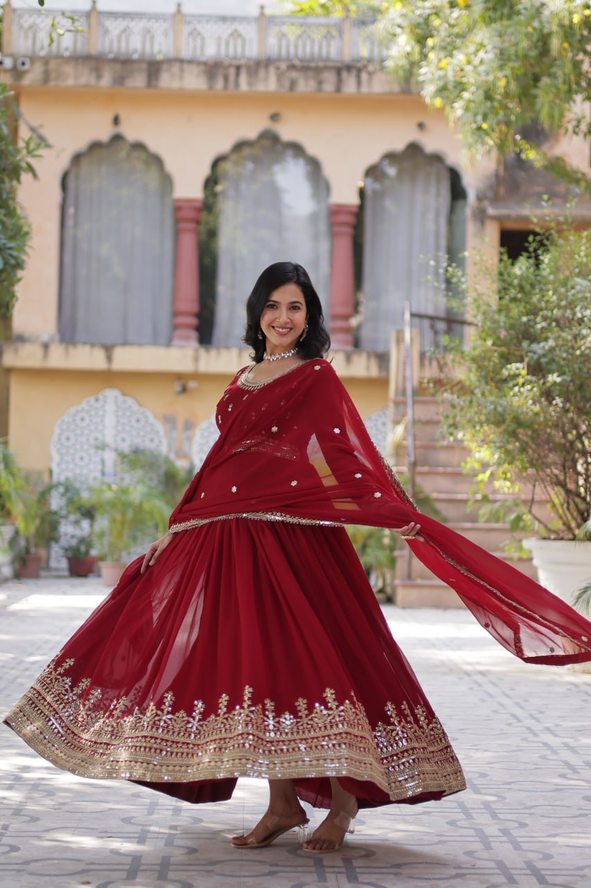 New Design Faux Blooming Embroidery Zari Work Gown