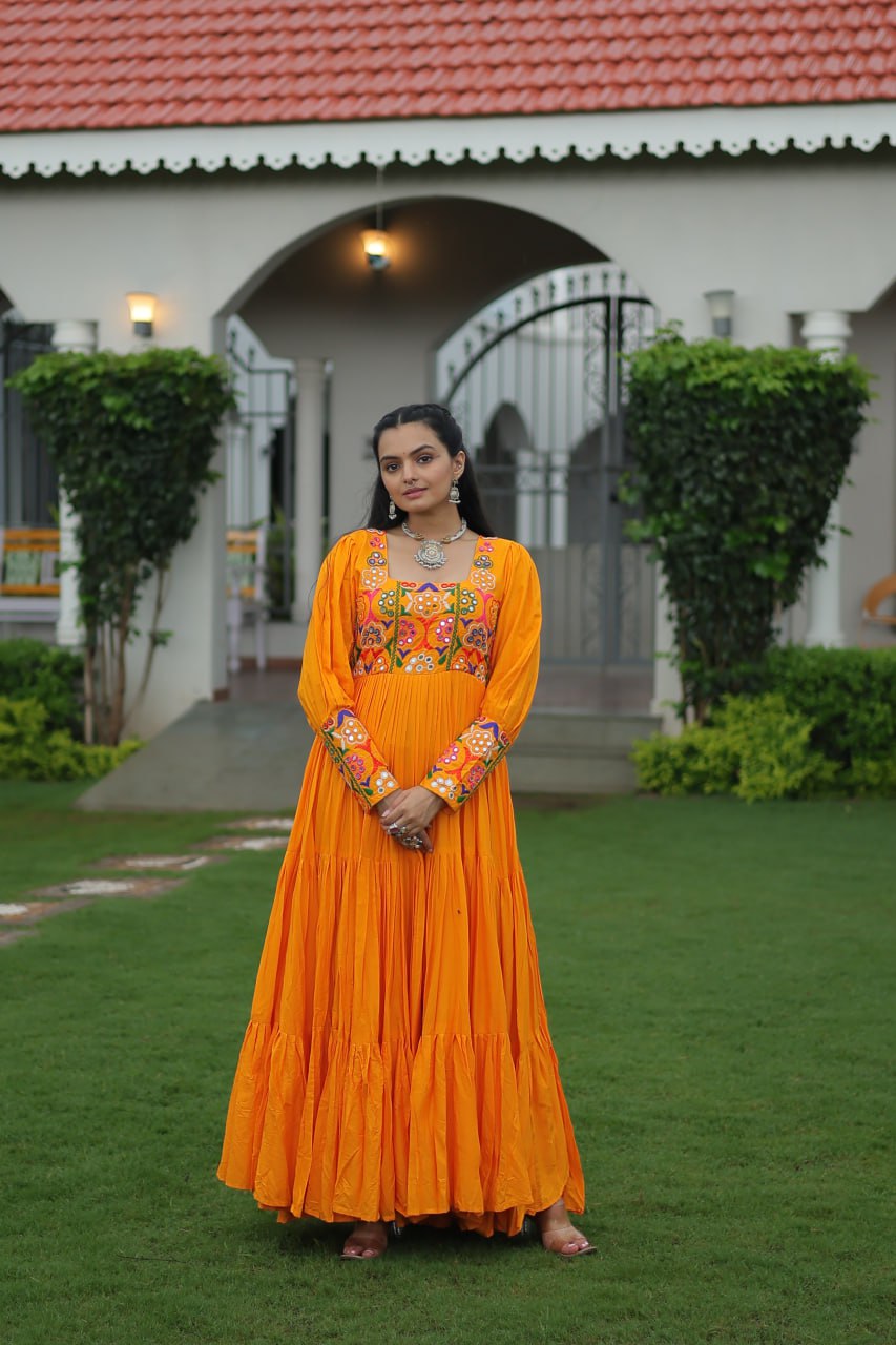 2025 NAVARATRI GOWN KUTCHI GAMTHI WORK WITH 12 METER FLAIR GOWN