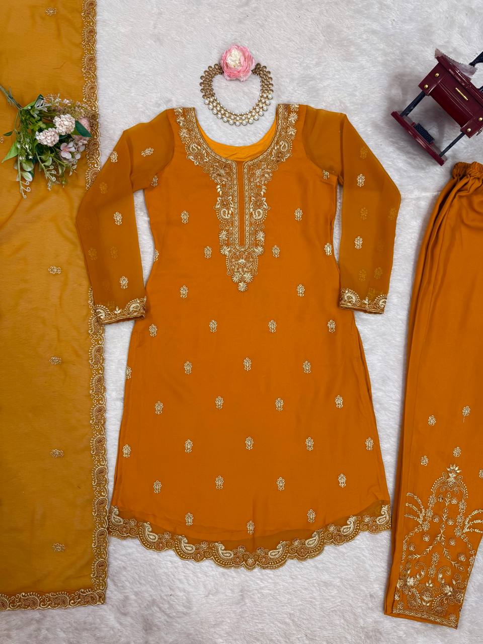 Faux Georgette Thred work Front and Back Both size work Kurti