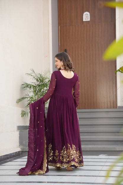 TRENDING WOMNE'S SPECIAL VIRAL DESIGNER SUMMER WEDDING GOWN