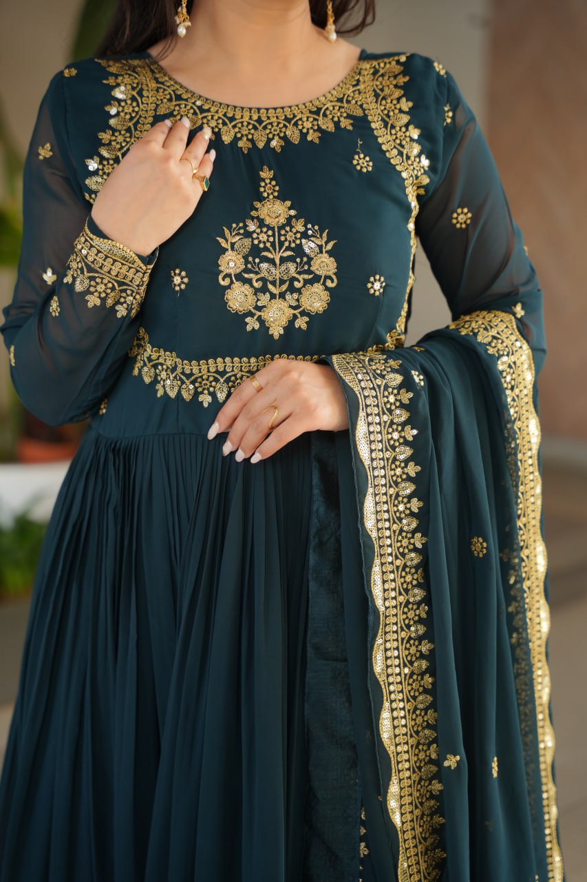 TRENDING WOMNE'S SPECIAL VIRAL DESIGNER SUMMER WEDDING GOWN